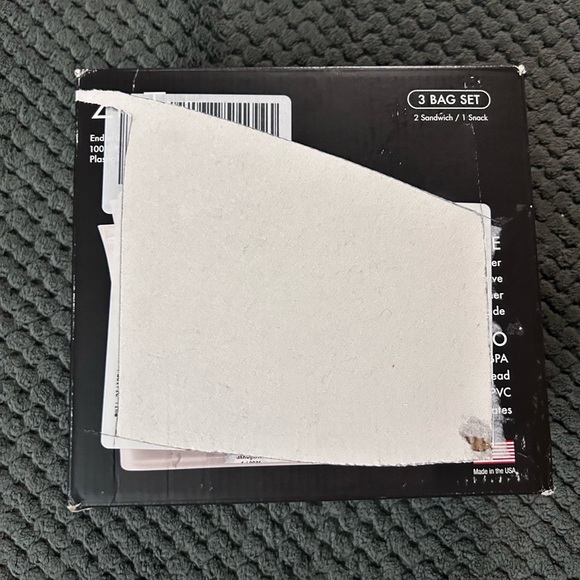 Zip Top Reusable Silicone 3-piece bag set, frost ~ NEW - Picture 2 of 5